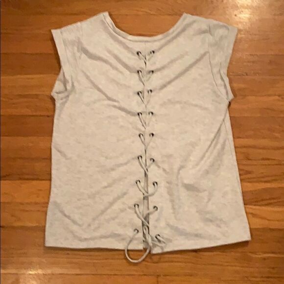 Gray tee-shirt with cute lace up back - Picture 2 of 2